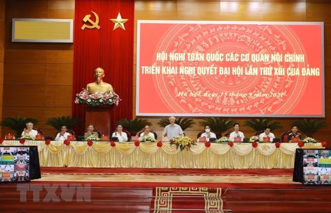 phat huy vai tro chu cong kien quyet dau tranh ngan chan day lui tham nhung hinh 2