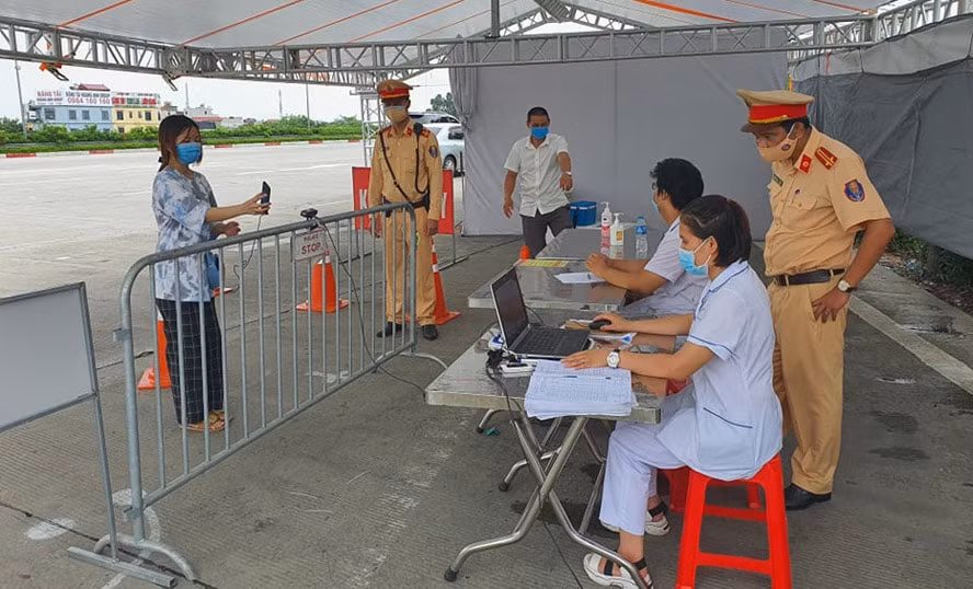 ha noi trong 24 gio xu phat 168 truong hop vi pham ve phong chong dich covid 19 hinh 1