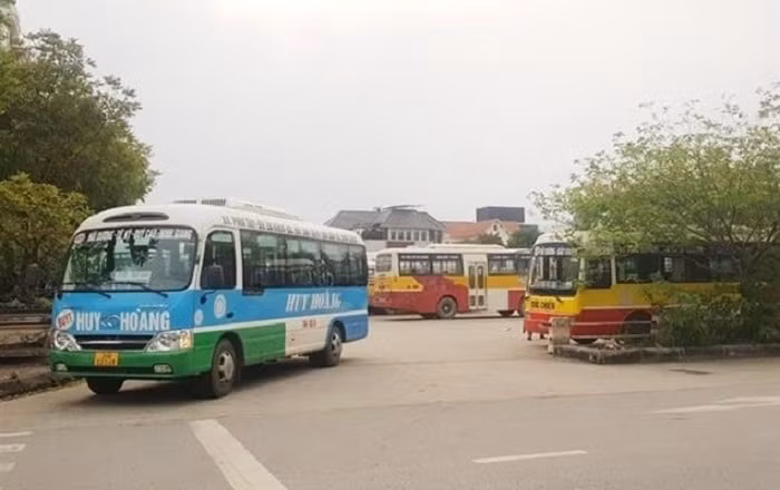 hai duong taxi xe buyt duoc hoat dong tro lai tu 0h ngay 17 9 hinh 1
