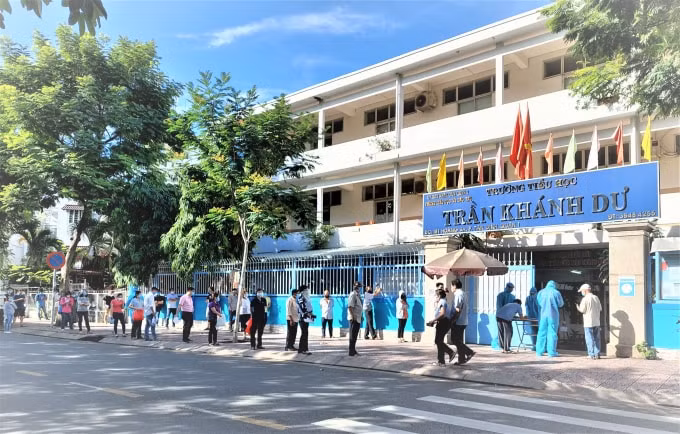 tp hcm phu huynh phan ung the nao truoc ke hoach mo cualaitruong hoc hinh 1