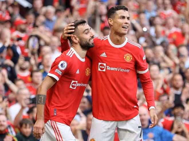 sieu sao ronaldo lap nhieu cot moc dang nho trong tran thang dam cua man utd hinh 1