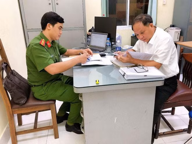 truy to ong tat thanh cang va 19 dong pham trong vu ban 9 trieu co phieu sadeco hinh 1