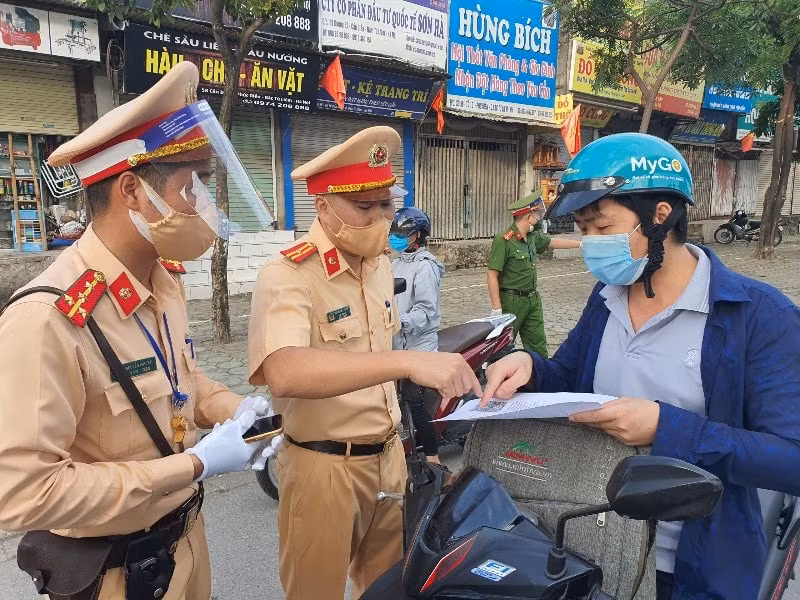 ha noi trong 24 gio phat 161 truong hop vi pham ve phong chong dich covid 19 hinh 1