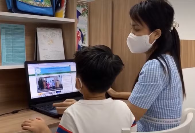 chuong trinh song va may tinh cho em lan toa tinh than nhan ai truyen di nang luong tich cuc hinh 2