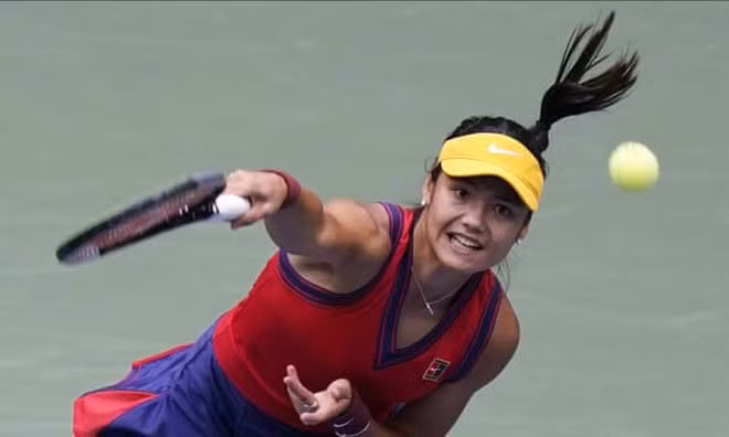 tay vot 18 tuoi emma raducanu tro thanh trieu phu usd sau khi vo dich us open 2021 hinh 1