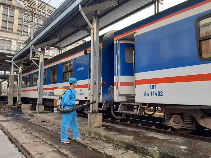 doanh thu van tai duong sat xuong muc thap ky luc hinh 1