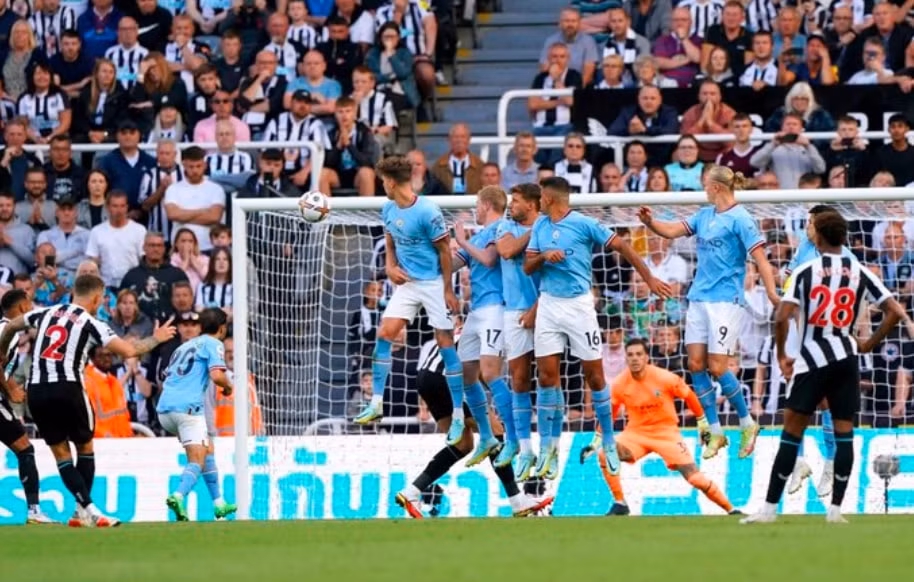 hoa chat vat newcastle man city danh mat ngoi dau ngoai hang anh hinh 1