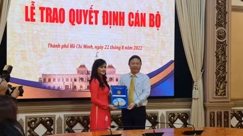 nha bao bui huong duoc bo nhiem lam pho tong bien tap phu trach tap chi khoa hoc pho thong hinh 1