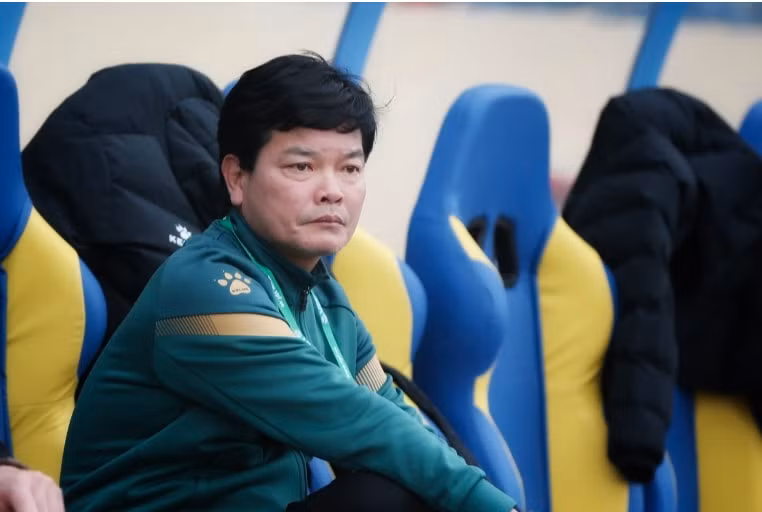 huan luyen vien vu hong viet dan dat nam dinh fc thay ong nguyen van sy hinh 1