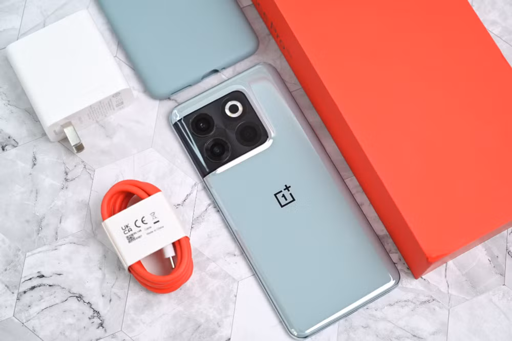 can canh oneplus ace pro voi snapdragon 8 gen 1 sac 150w hinh 1