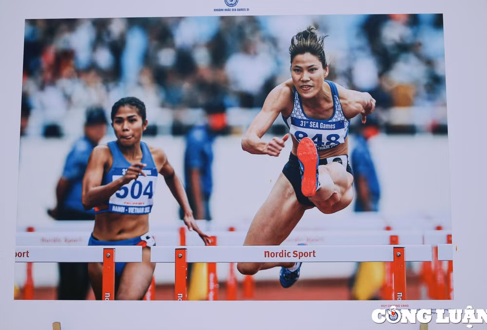 le trao giai va khai mac trien lam anh khoanh khac sea games 31 hinh 11