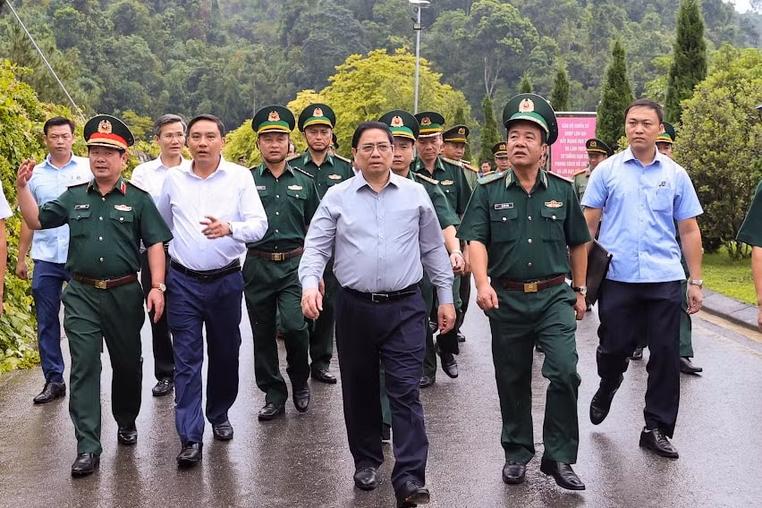 thu tuong pham minh chinh tham dong vien can bo chien si bo doi bien phong tinh lao cai hinh 1
