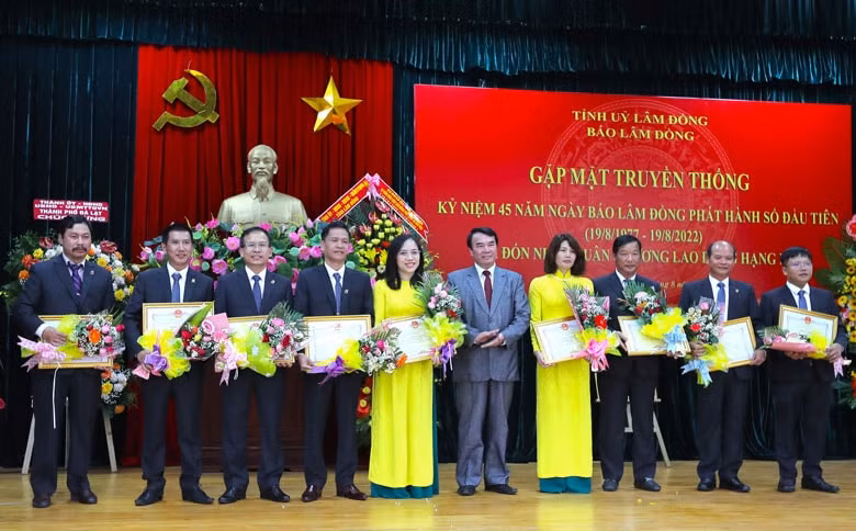 bao lam dong cung co kien toan doi moi de hoan thanh xuat sac nhiem vu duoc giao hinh 2