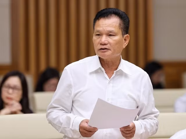can co ban tay dieu tiet cua nha nuoc tranh canh tranh khong lanh manh tren thi truong lao dong hinh 2