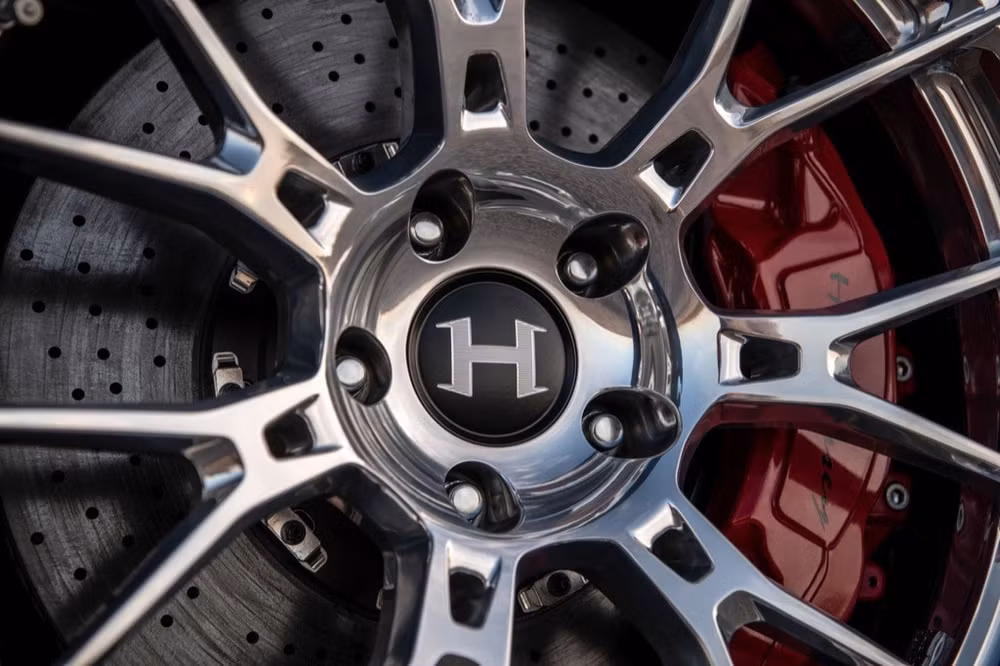 hennessey venom f5 roadster mui tran nhanh va manh nhat the gioi gia 3 trieu usd hinh 6