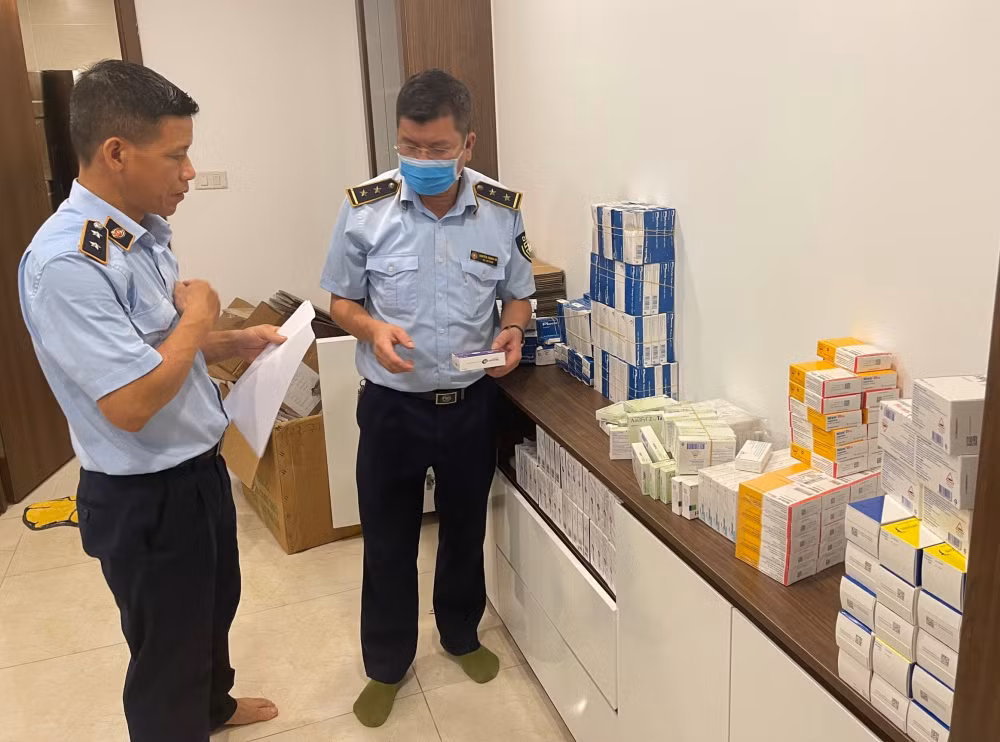 thuoc va tpcn gia dang duoc nang tam de danh lua nguoi tieu dung va lam kho co quan chuc nang hinh 2