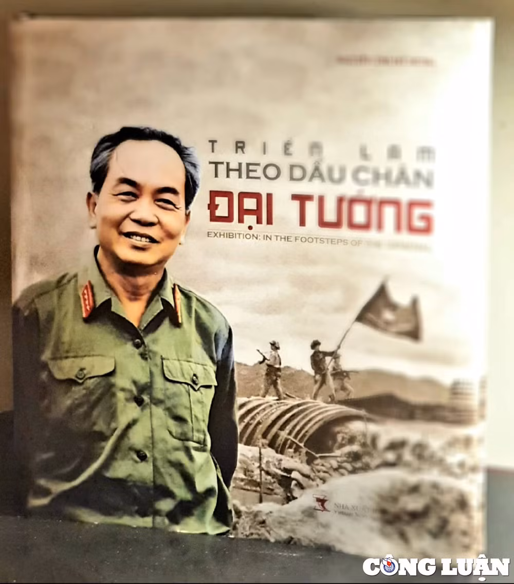 buc hoa chan dung dai tuong vo nguyen giap bang tho hinh 4