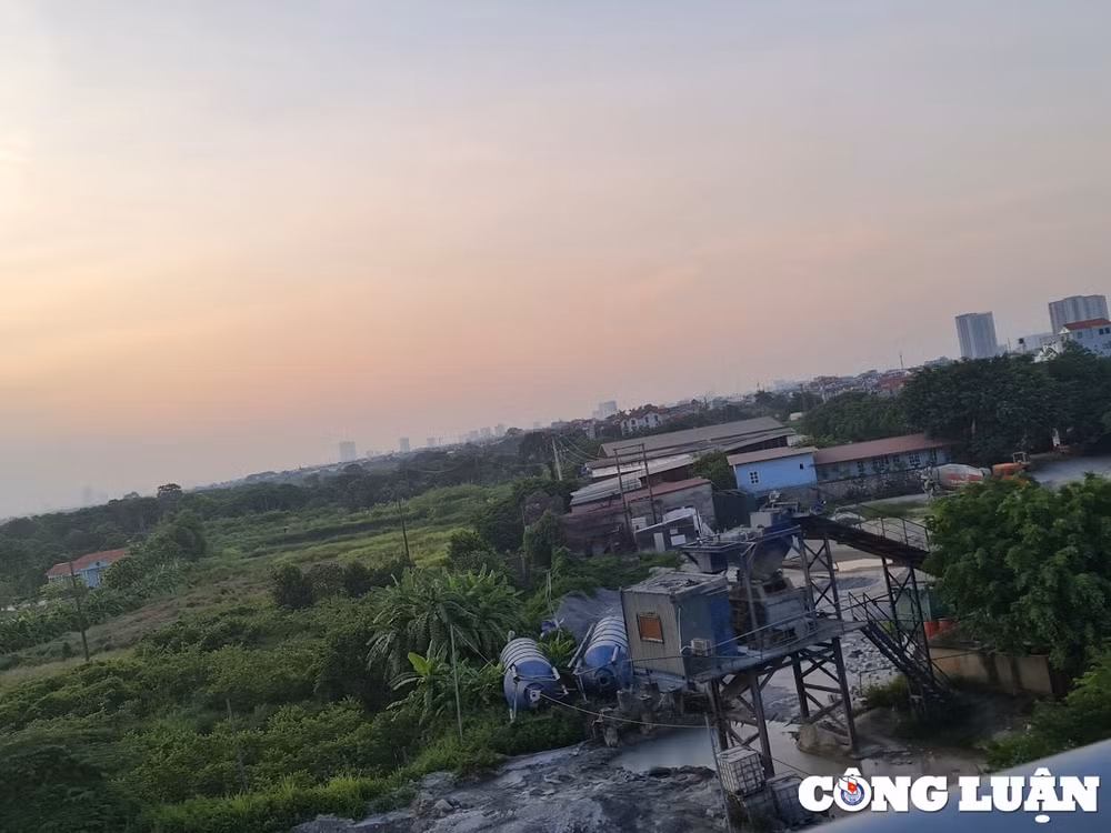gia lam ha noi chinh quyen lam ngo cho hang loat tram be tong ngang nhien hoat dong trong mua mua bao hinh 8