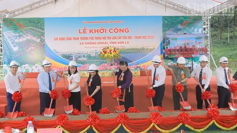 khởi công 3
