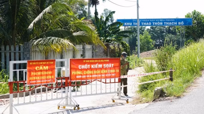 Đà Nẵng phong tỏa thôn Thạch Bồ do tổ chức đám tang cho bệnh nhân Covid-19. Ảnh: TL.