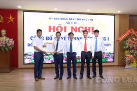 Phú Thọ: Trung tâm y tế huyện Thanh Thủy nhận quyết định xếp hạng bệnh viện hạng I