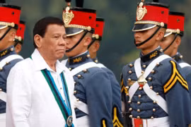 Vệ sĩ của ông Duterte sử dụng vắc xin COVID 'nhập lậu'