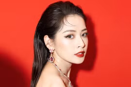 Chi Pu phân trần về sự cố hát live lệch tông