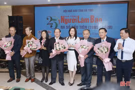 Đặc san "Hà Tĩnh - Người làm báo” kỷ niệm 25 năm ngày ra số đầu tiên