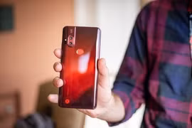 Motorola quay trở lại với One Fusion Plus trang bị camera selfie bật lên 16 MP