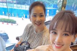 Tin tức giải trí nổi bật 9/6: Mẹ Hari Won bị lợi dụng hình ảnh, bà xã Trấn Thành bức xúc lên tiếng