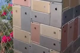 Sở thích lạ dùng iphone iPhone 6 Plus, 7 và 7 Plus làm gạch ốp tường