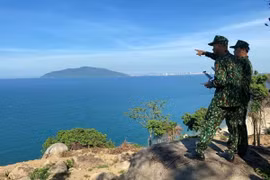 Dùng cano tuần tra, chặn đường trốn ra biển của Triệu Quân Sự