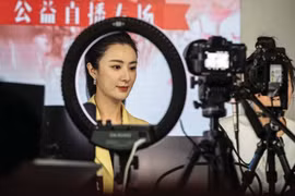 Nữ hoàng livestream Viya: Người bán cả thế giới