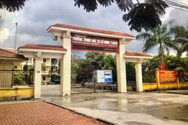 Làm rõ vụ nữ sinh lớp 7 bị nhóm học sinh đánh hội đồng
