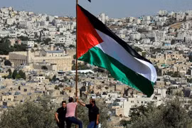 Người Palestine cần con đường thứ ba để hướng tới