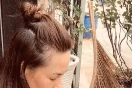 Ca sĩ Phi Nhung nhận thêm con nuôi thứ 23