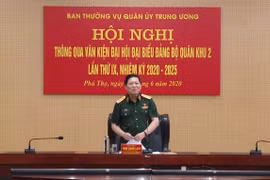 Bộ trưởng Bộ Quốc phòng Ngô Xuân Lịch làm việc với Đảng bộ Quân khu 2 tại Phú Thọ