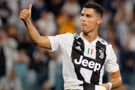 Siêu sao Cristiano Ronaldo cam kết tương lai với Juventus