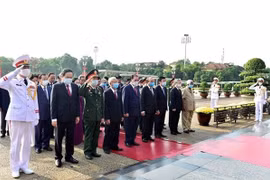 Lãnh đạo Đảng, Nhà nước vào Lăng viếng Chủ tịch Hồ Chí Minh