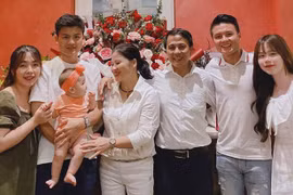 Quang Hải trổ tài làm đầu bếp, Huỳnh Anh rất được lòng các thành viên trong gia đình bạn trai