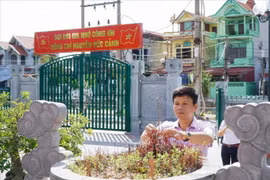 Báo Lao Động dâng hương tưởng niệm lãnh tụ Nguyễn Đức Cảnh