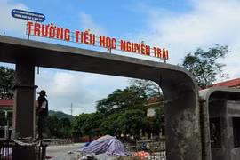 Hà Giang: Một giáo viên bị đình chỉ do tát và đánh học sinh trên lớp