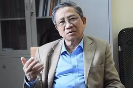 GS Nguyễn Minh Thuyết: Không cho học sinh viết vào sách giáo khoa là một chủ trương sai lầm!