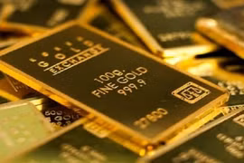Giá vàng hôm nay 2/8: Chạm mốc 2.000 USD/ounce
