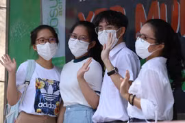 Đề thi môn Vật lý kỳ thi tốt nghiệp THPT 2020 đợt 2 (24 mã đề)