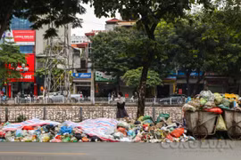 Vụ "dân chặn xe vào bãi rác Nam Sơn": Chính quyền chưa quyết liệt, còn tình trạng đùn đẩy trách nhiệm