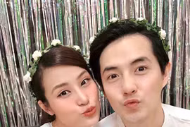 Đông Nhi sinh con gái nặng 3,06kg