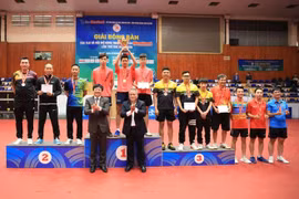 Bế mạc Giải bóng bàn tranh Cúp Báo Hànộimới lần thứ VIII