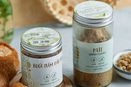 Bỏ gần 1 tỷ đồng điều trị, bệnh nhân vụ ngộ độc Pate Minh Chay vẫn chưa khỏi