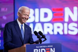 Biden tiếp tục tập trung chỉ trích cách ứng phó dịch của ông Trump